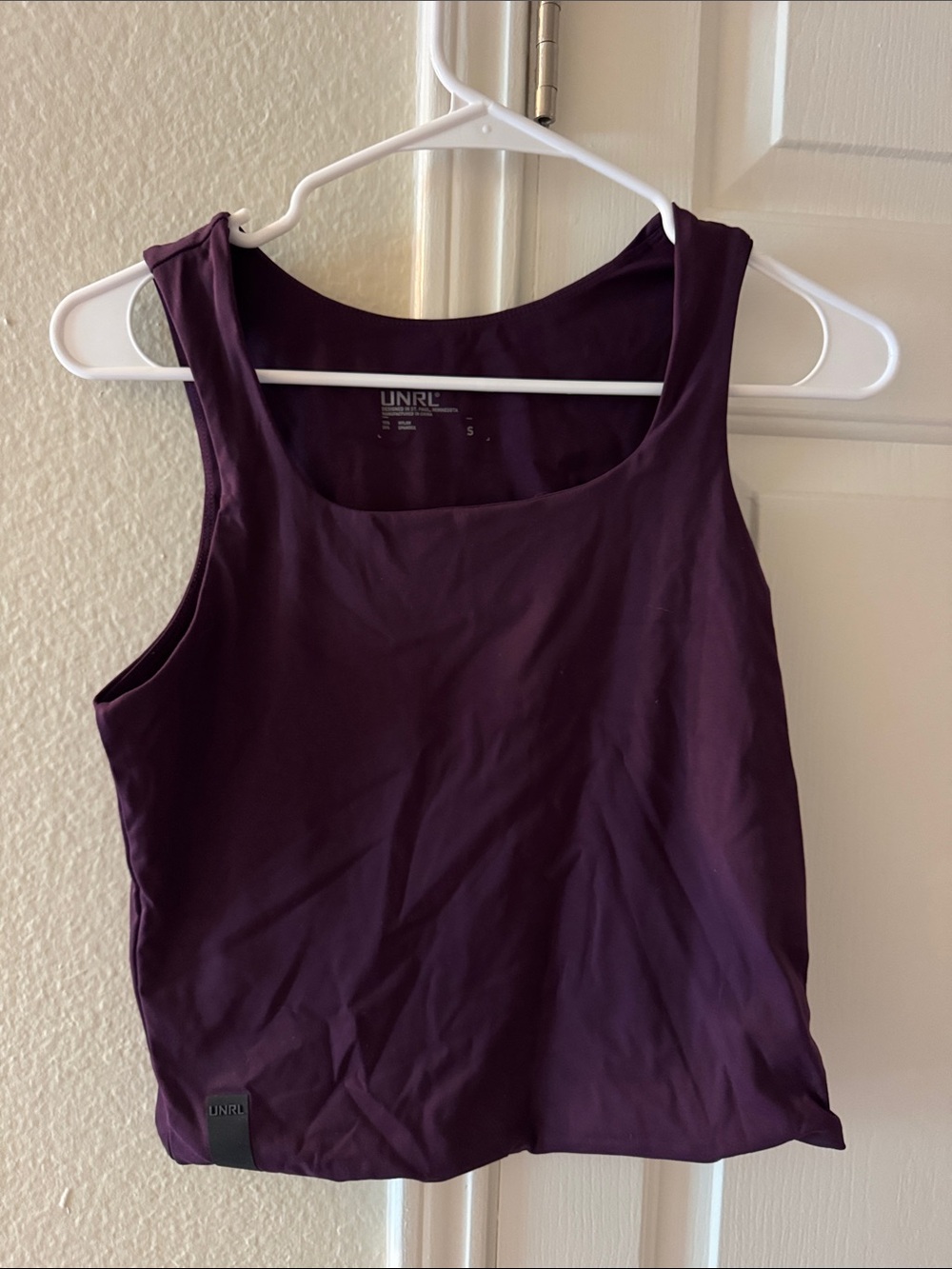 UNRL Women's Scoop Neck Tank Top - Plum
